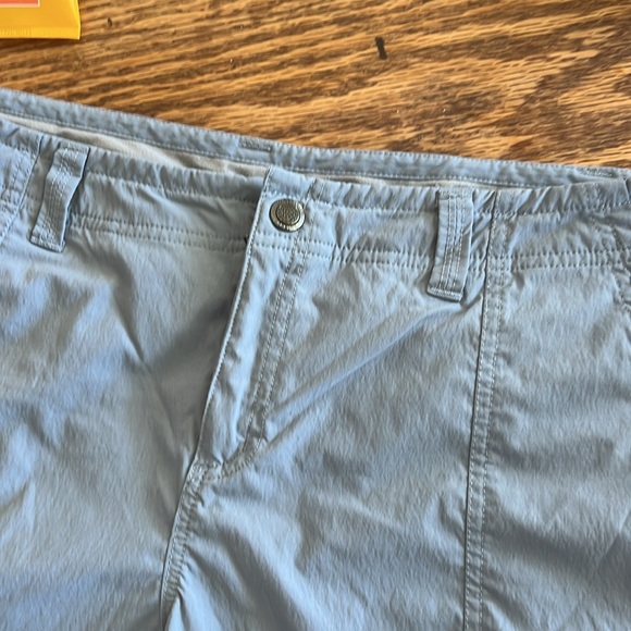Royal Robbins Active Blue Shorts.  No sign of wear. Blue Quick Dry. - Picture 2 of 7